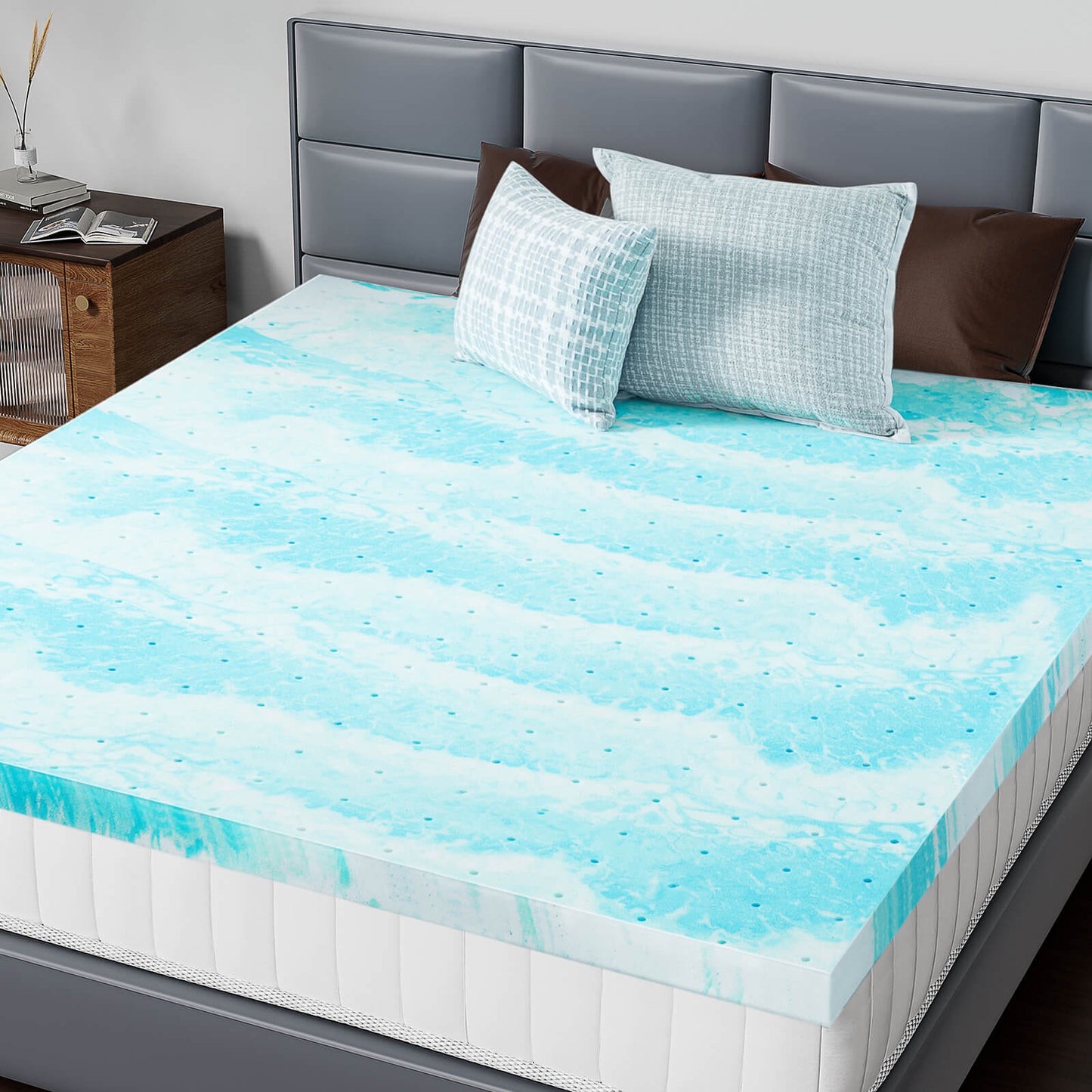 Gel Memory Foam Mattress Topper with Cooling Technology