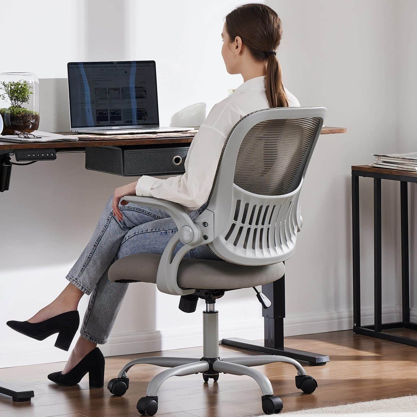 mesh-office-chairs#Color_Gray#Quantity_4 Chair